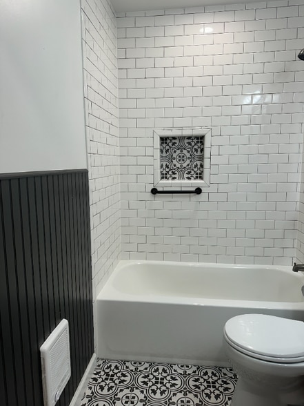 Building Photo - 5320 Kershaw St