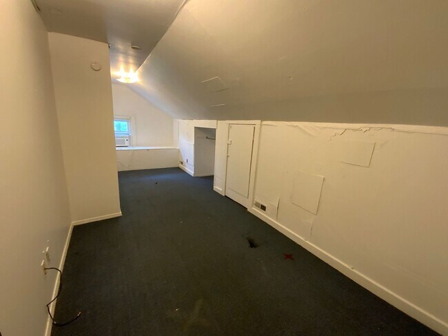 Building Photo - 505 East Rollins St