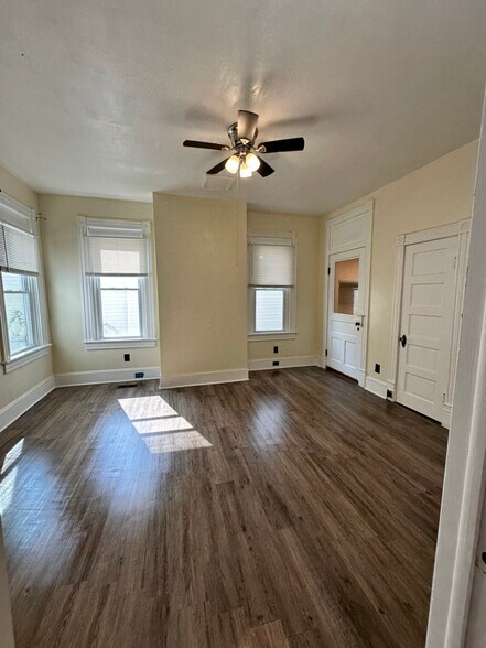 Building Photo - 127 Poplar Ave