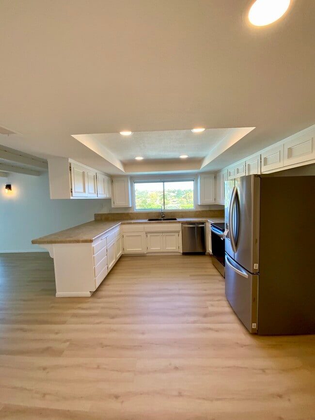 Building Photo - 915 Ranch View Ln