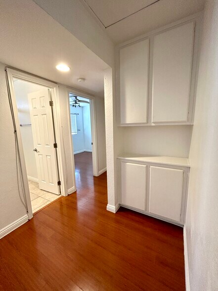 Building Photo - 1039 Mount Olive Dr