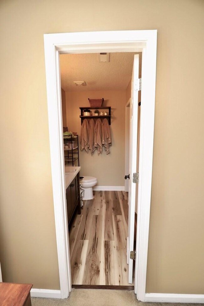 Building Photo - 2415 Edmunds Dr