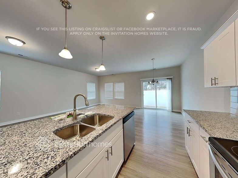 Building Photo - 3007 Ayana Dr