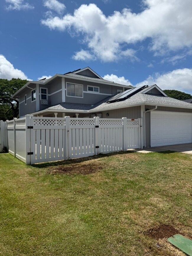 Primary Photo - Beautifully Renovated 5-Bedroom Home | Spa...