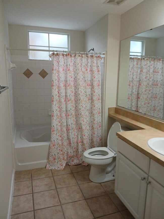Building Photo - 9857 Baywinds Blvd