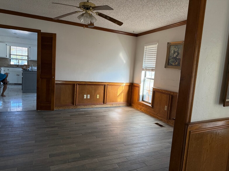 Building Photo - 11301 Windmill Pl