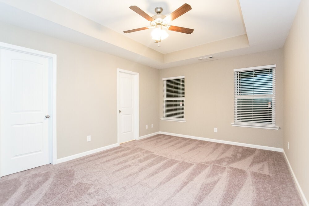 Building Photo - 398 Fieldcrest Dr