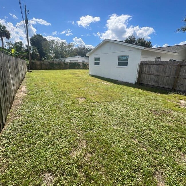 Building Photo - 1718 Palmer Ln