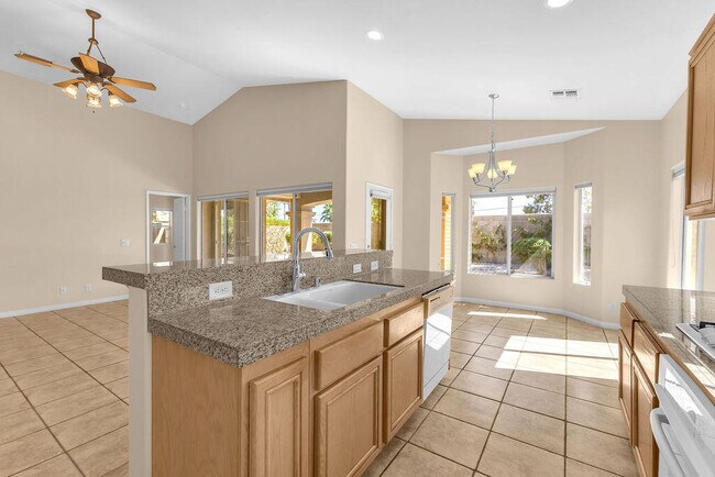 Building Photo - 79851 Carmel Valley Ave