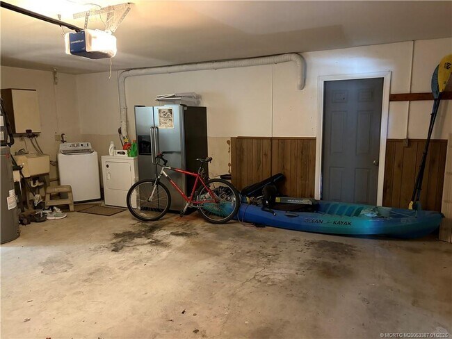 Building Photo - 1346 NW Pine Ridge Trail