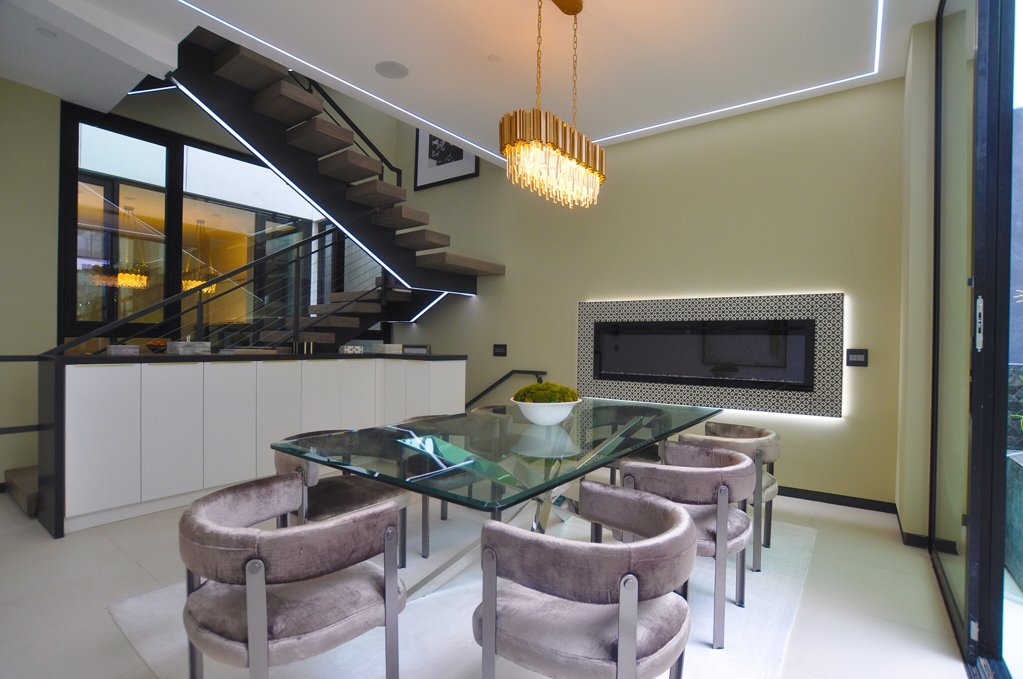 Building Photo - 838 California Ave