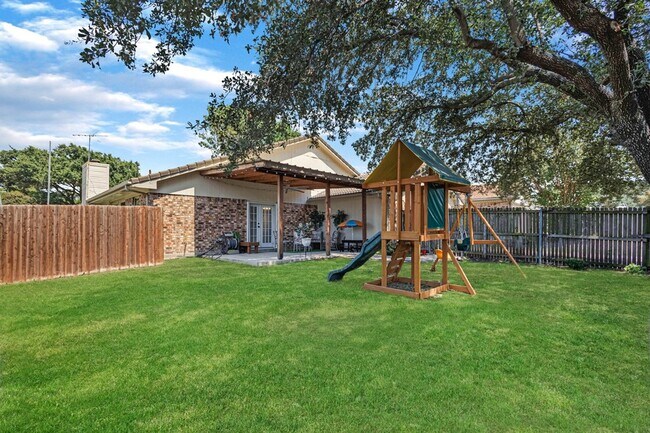 Building Photo - 2828 El Paso Way