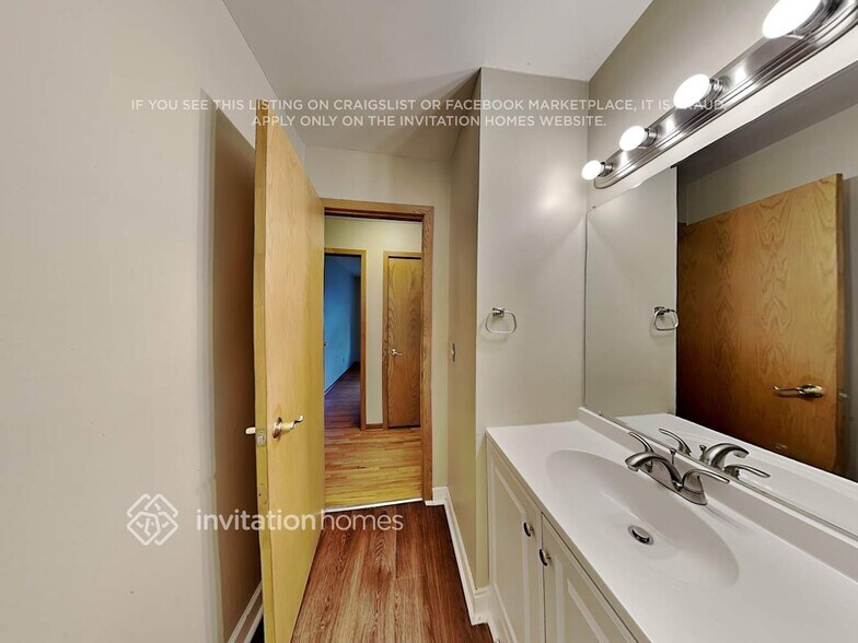 Building Photo - 2457 Spruce Pl