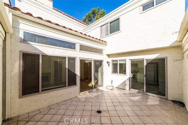 Building Photo - 13 Morena