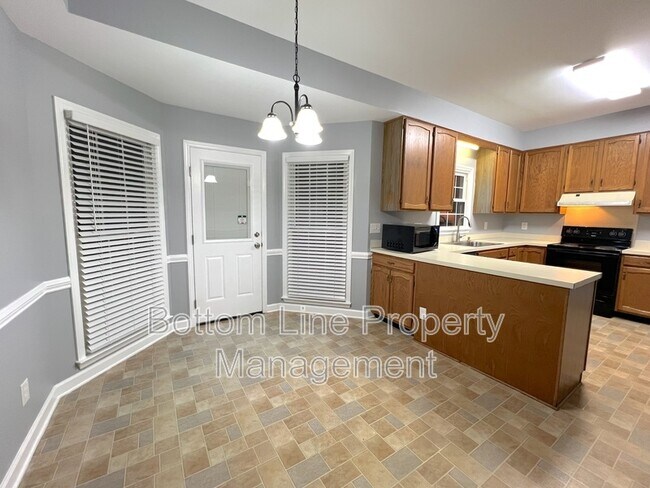 Building Photo - 13446 Cassington Ct