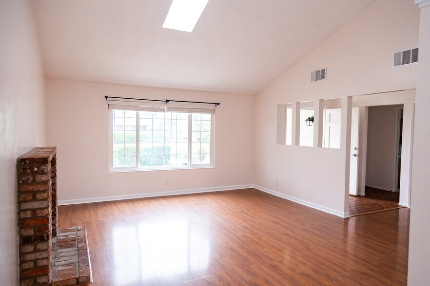 Building Photo - 3156 Christopher Way