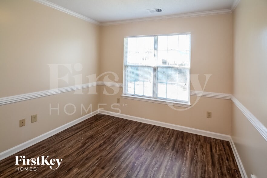 Building Photo - 7435 Bridle Cove