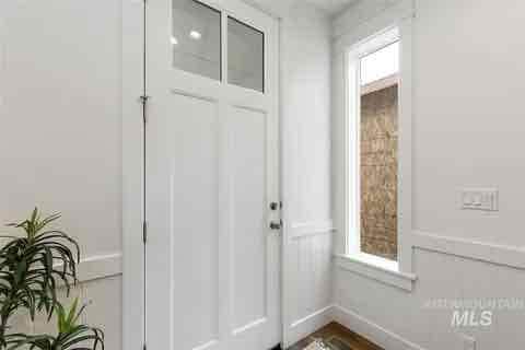 Building Photo - 1756 E Knobcone Dr