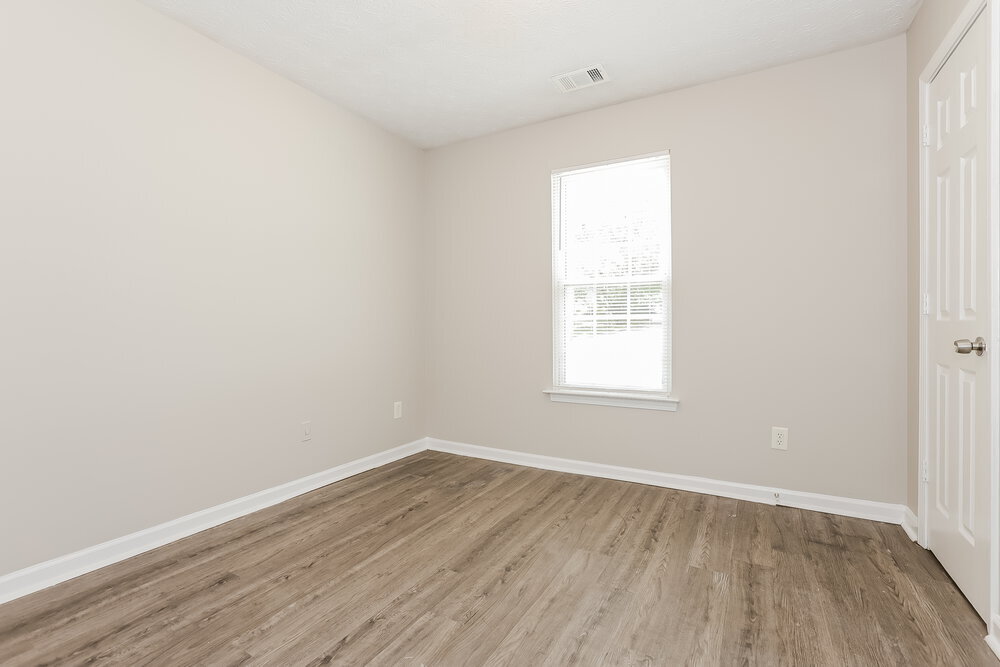 Building Photo - 6125 Pineneedle Dr SW