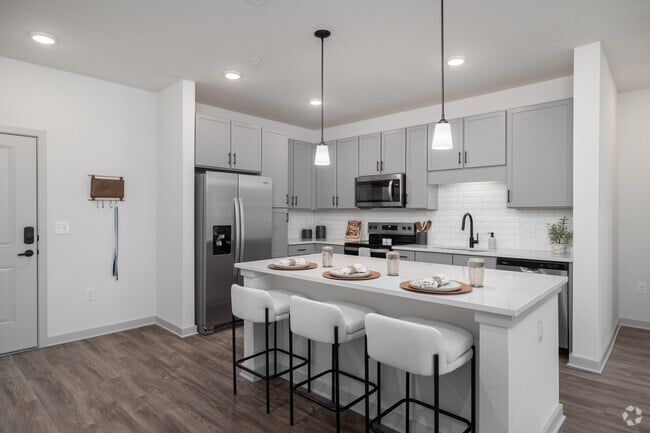 Interior Photo - HoM at Pooler