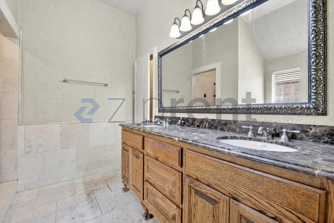 Building Photo - 6592 Clydesdale Ct