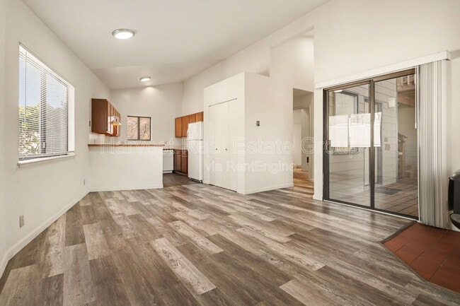 Building Photo - 2982 Park Blvd