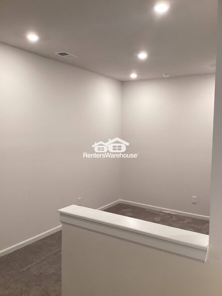 Building Photo - 1132 Chastain Dr