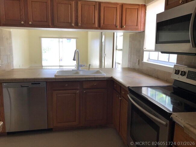 Building Photo - 1534 Royal Forest Ct