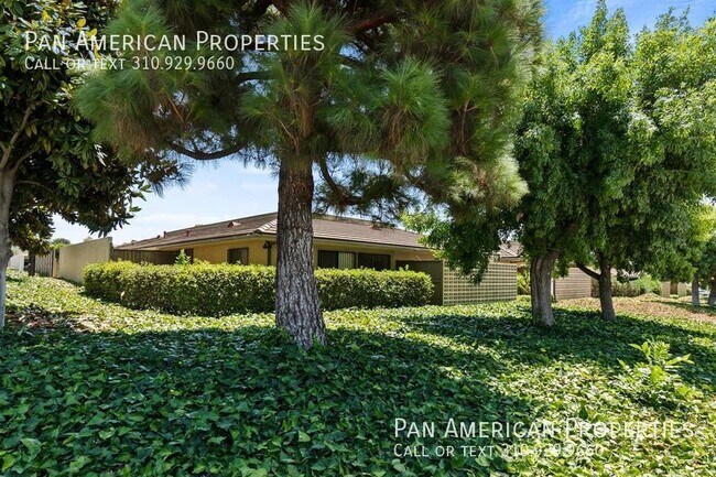 Building Photo - 440 Vista Dr