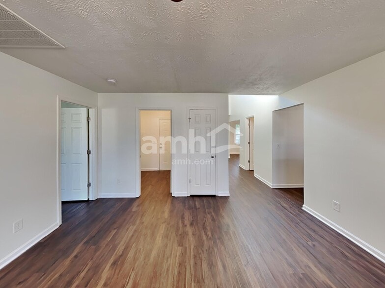 Building Photo - 1015 Patmore Ln