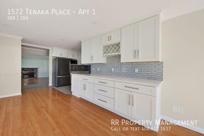 Building Photo - 1572 Tenaka Pl