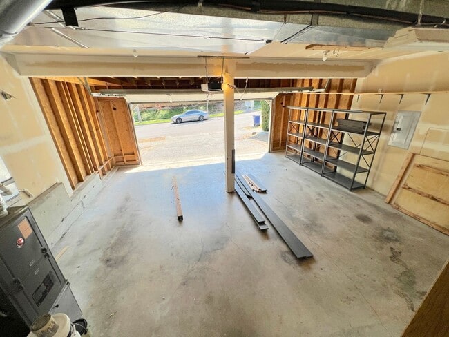 Building Photo - Spacious Upgraded Bothell/North Kirkland Home!