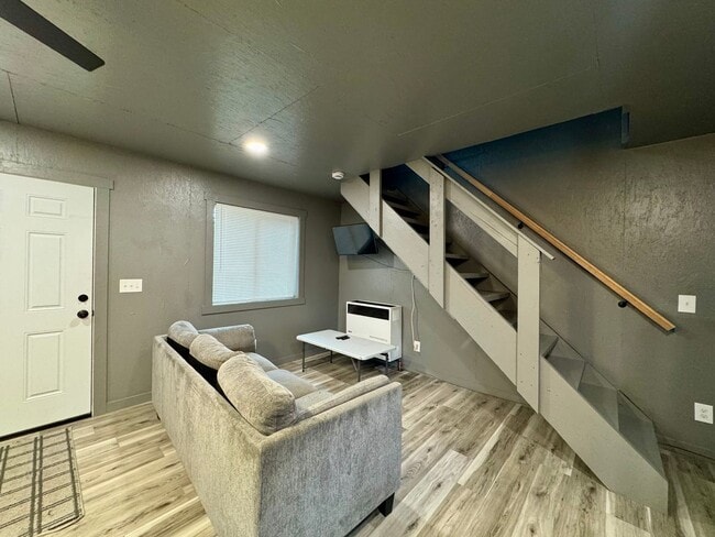 Building Photo - 34420 Thorpe Ct