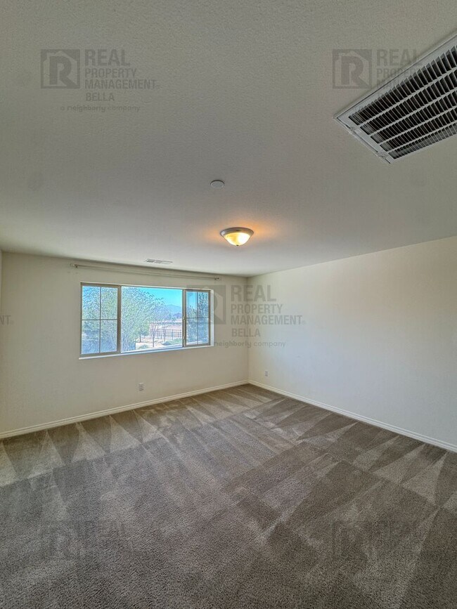 Building Photo - Spacious Menifee Home with Open Floor Plan, Walk-In Closets & Covered Patio
