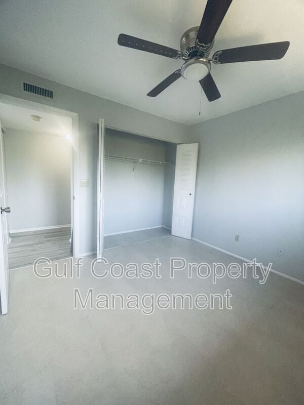 Building Photo - 6492 Royal Woods Dr