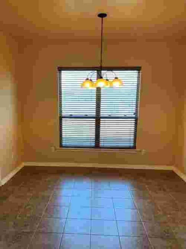 Building Photo - Charming 3 Bedroom 2 Bath home for Rent