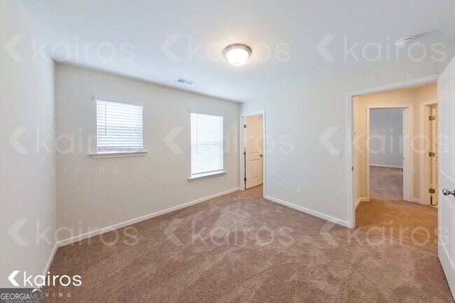 Building Photo - 15 Duluth Dr