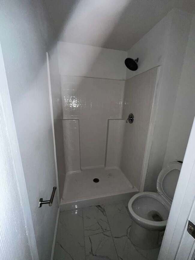 Building Photo - 703 Flagstone St