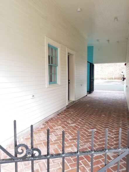 Building Photo - 1824 Sophie Wright Pl
