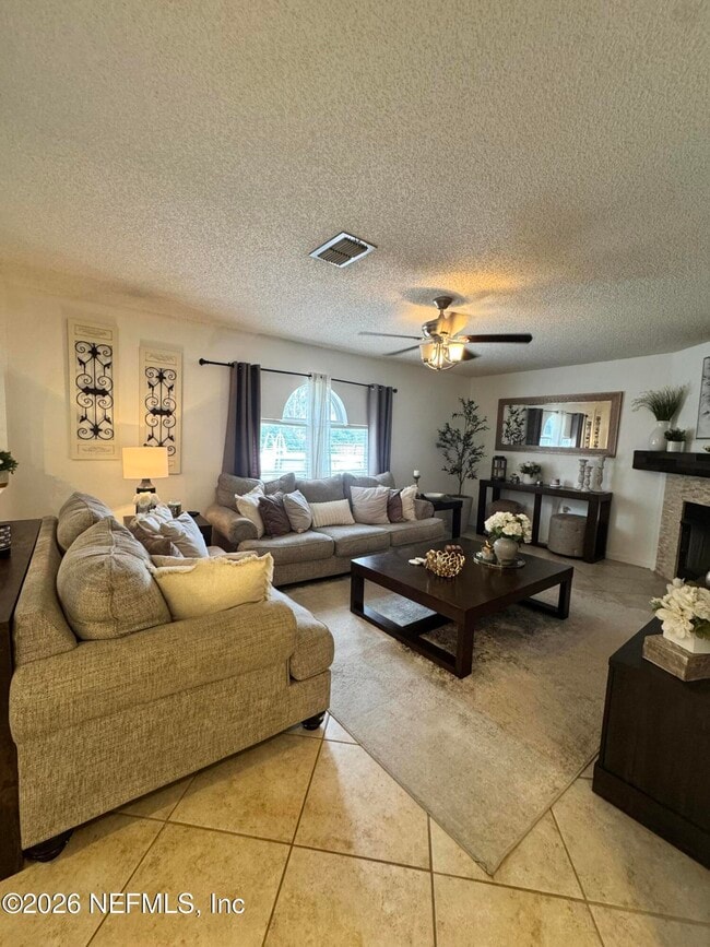 Building Photo - 12341 Glenn Hollow Dr