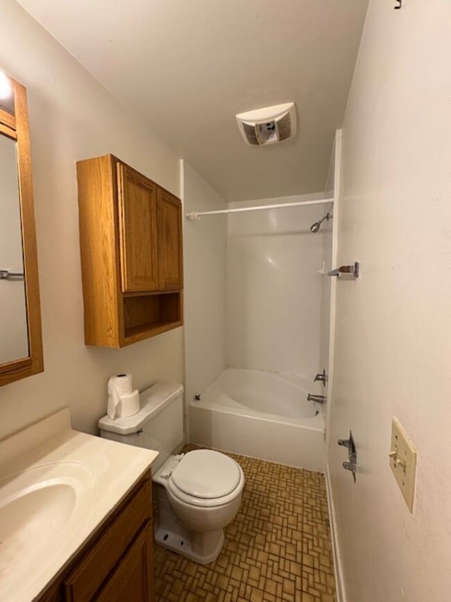 Interior Photo - 816