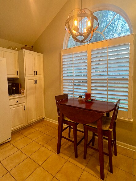 Building Photo - 9947 Reindeer Way Ln