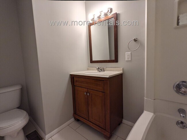 Building Photo - Remodeled house in Reynoldsburg (Groveport...