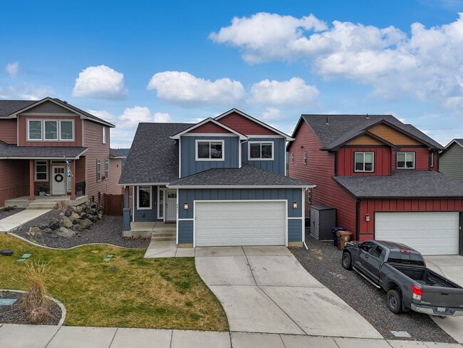 Building Photo - Charming North Spokane Home in a Quiet Neighborhood ? Limited-Time Move-In Special: Half Off Your...