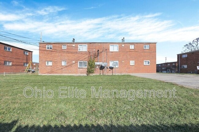 Building Photo - 3605 Cushing Dr