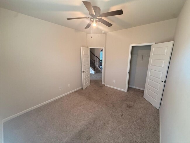 Building Photo - 1013 Autumn Dr