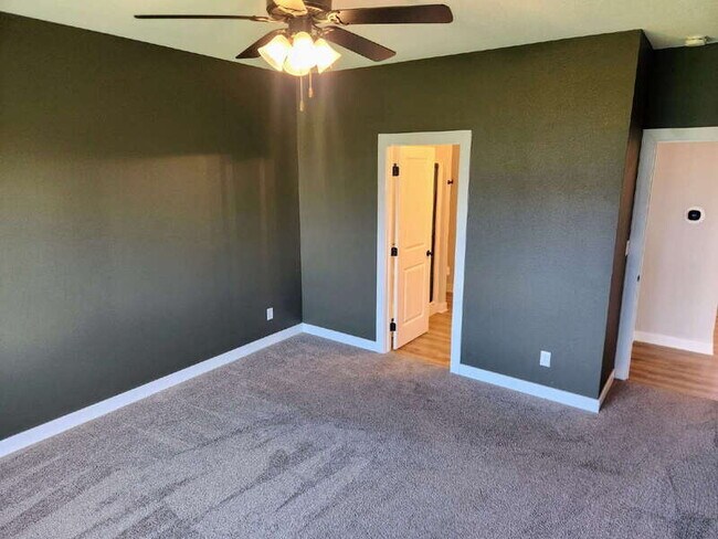 Building Photo - 1603 Red Cedar Ln