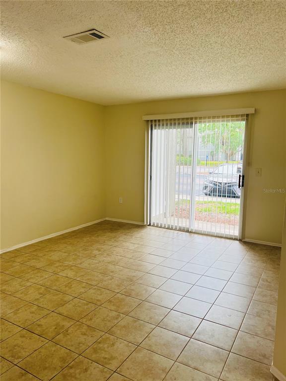 Building Photo - 3705 SW 27th St