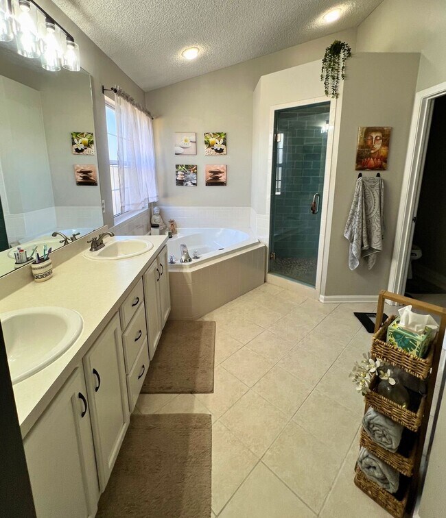 Building Photo - Charming 3-Bedroom, 2-Bath Home with Large...