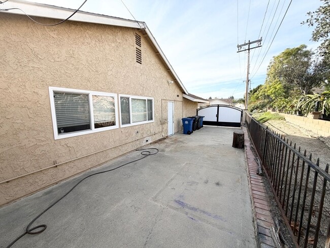 Building Photo - Refined 3 Bedroom Pool Home in Premier Diamond Bar Neighborhood